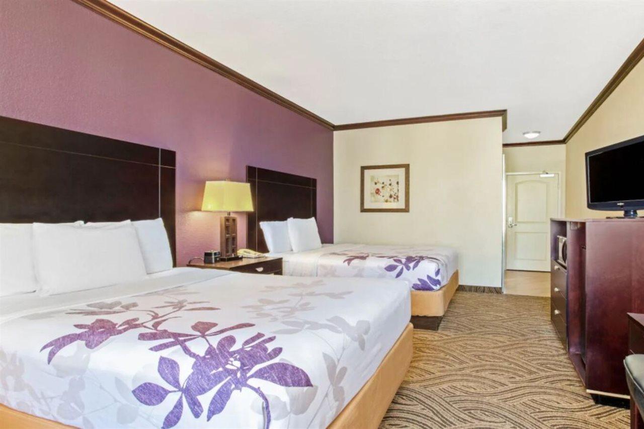 La Quinta Inn & Suites By Wyndham Ft Worth-Burleson Exteriér fotografie