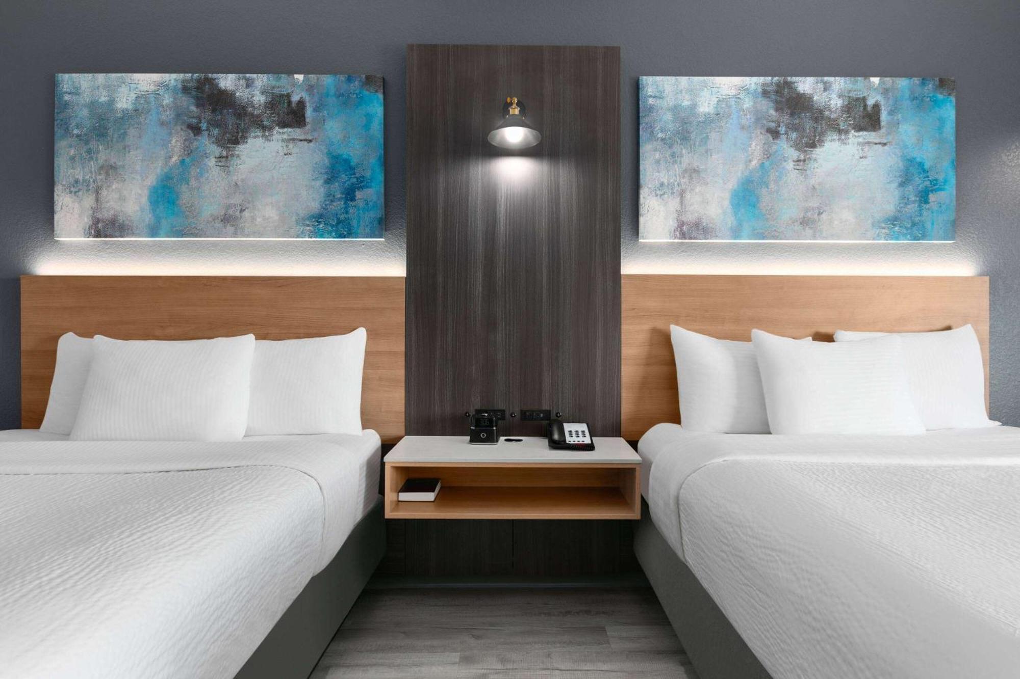 La Quinta Inn & Suites By Wyndham Ft Worth-Burleson Exteriér fotografie