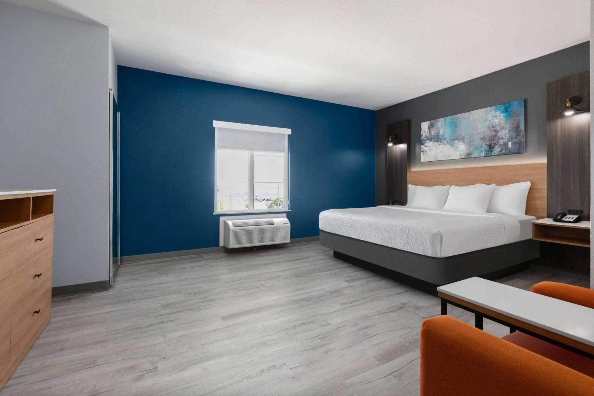 La Quinta Inn & Suites By Wyndham Ft Worth-Burleson Exteriér fotografie