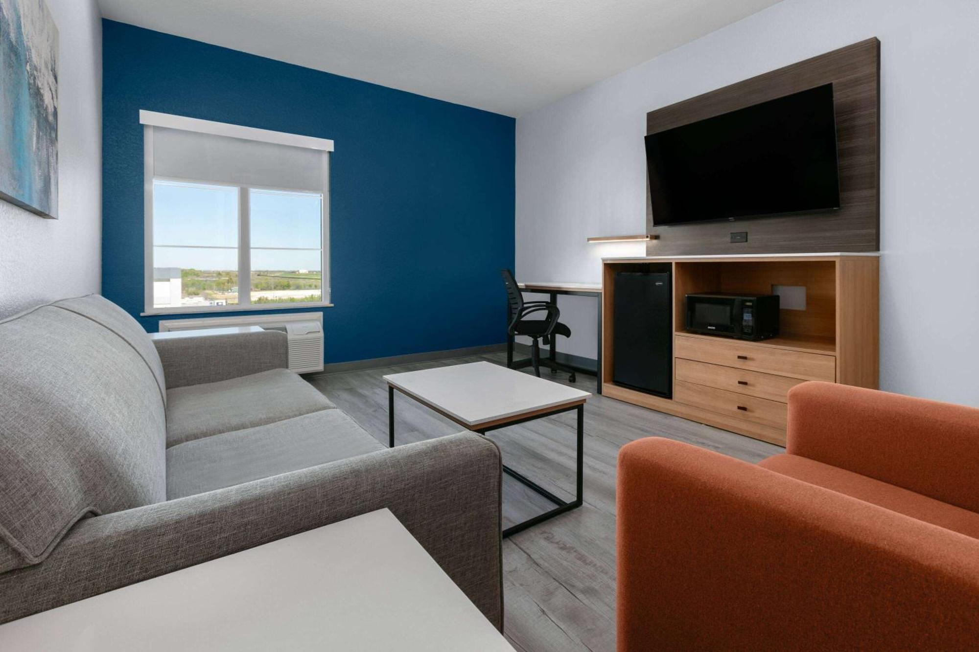 La Quinta Inn & Suites By Wyndham Ft Worth-Burleson Exteriér fotografie