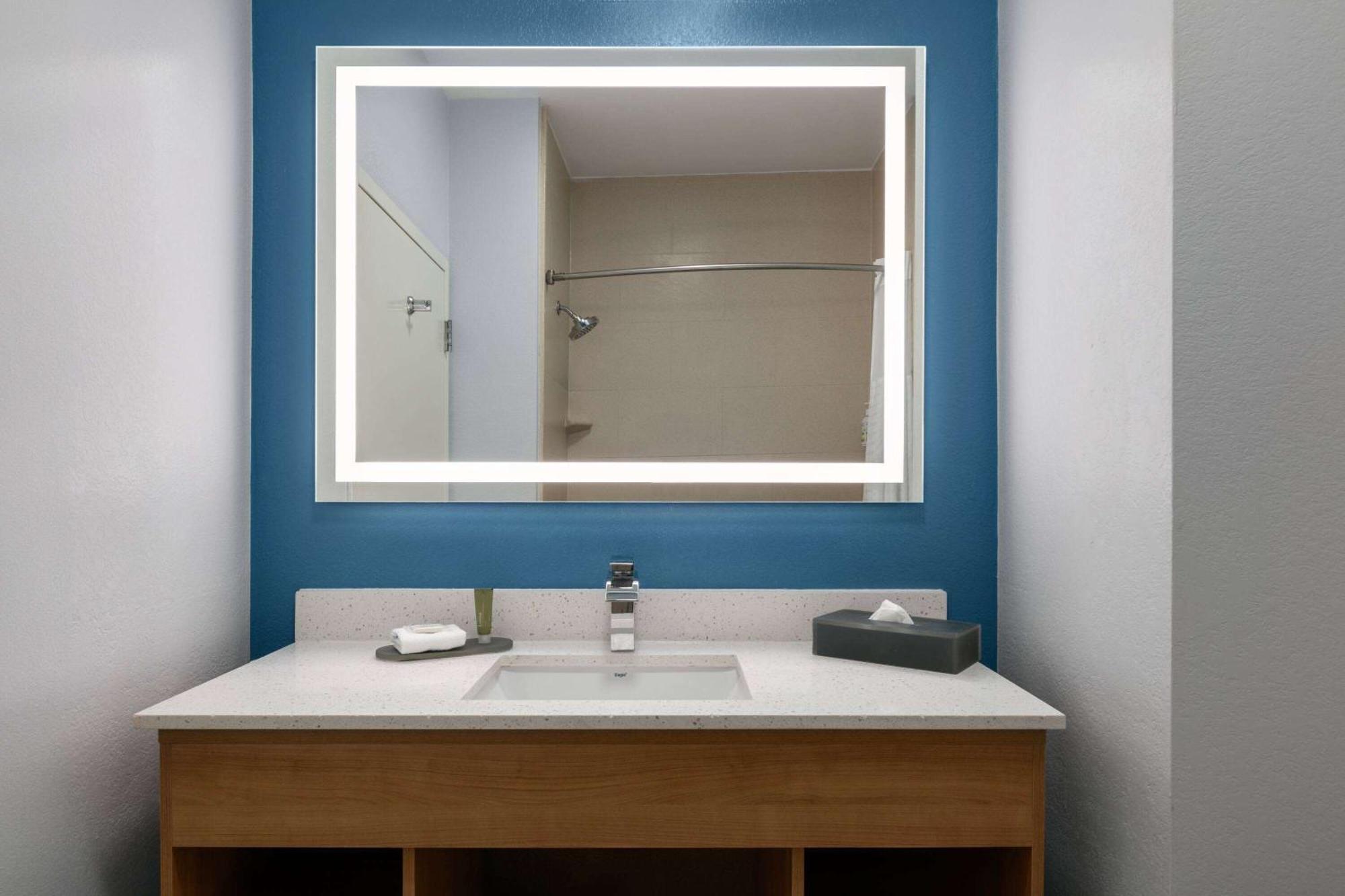 La Quinta Inn & Suites By Wyndham Ft Worth-Burleson Exteriér fotografie
