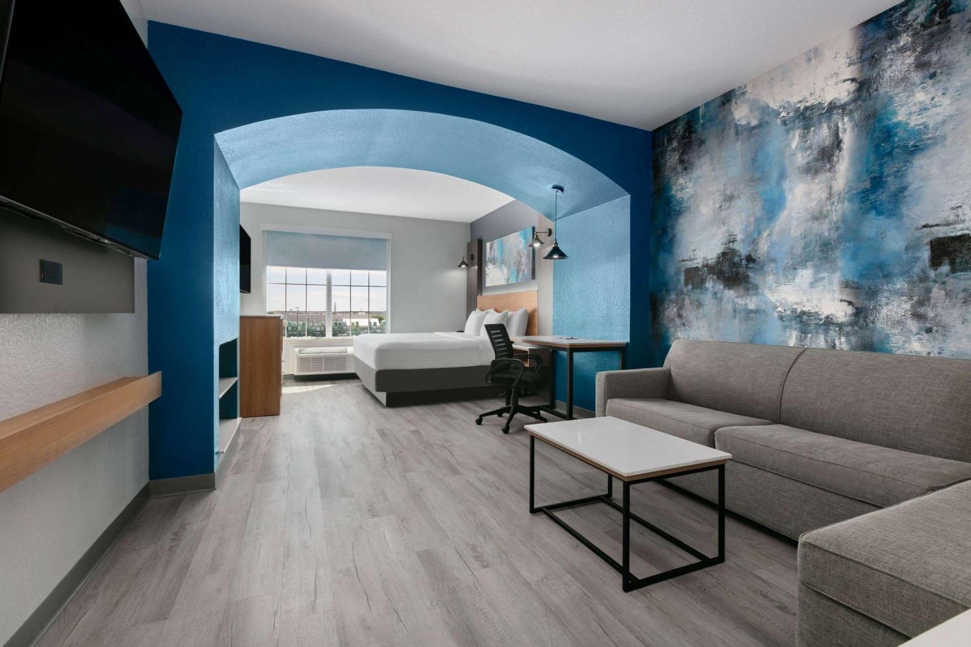 La Quinta Inn & Suites By Wyndham Ft Worth-Burleson Exteriér fotografie