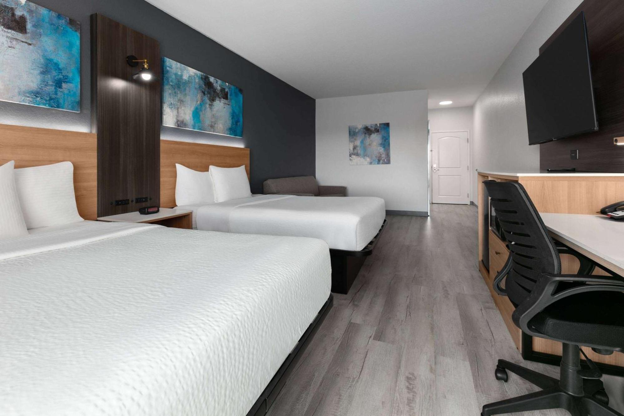 La Quinta Inn & Suites By Wyndham Ft Worth-Burleson Exteriér fotografie